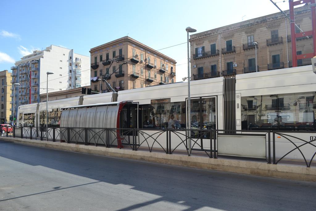 A Tre Passi Dal Centro Hotel Palermo Eksteriør billede